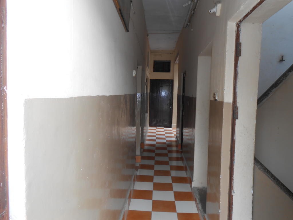Gaurav Guest House Matura Exterior foto